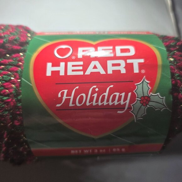Red Heart Holiday Yarn Lot Of 4 Skeins Medium Weight Green Red Metallic craft - Picture 2 of 4